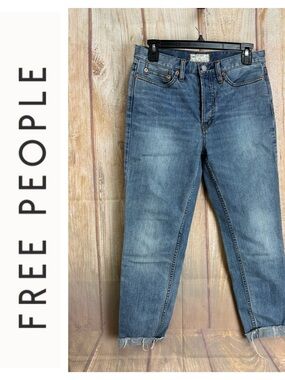 💙Free People Blue Cropped High-Rise Straight Jeans Size 27